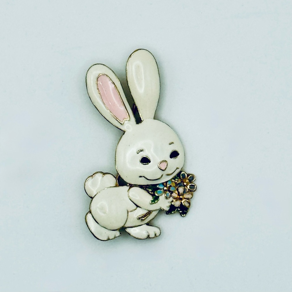 Vintage Enamel Bunny Rabbit Brooch White Gold Tone Spring Easter Floral